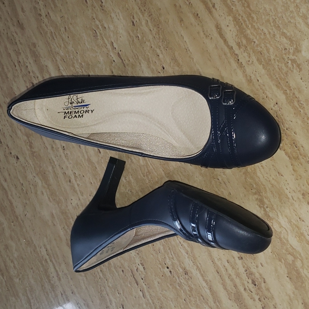 Blue Life Stride Velocity with Memory Foam Heels size 10